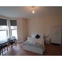 New Spacious City Centre Studio. Fantastic Amenities!