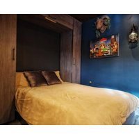 The Pub - Unique & Authentic Experience - Free Parking! 5 minutes from Airbus and The Mall Cribbs