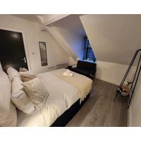 ApartHotel Flat 10 - 10 min to centre by Property Promise