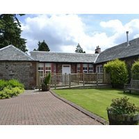 Auchendennan Farm Cottage - Sleeps 6 Guests In 3 Bedrooms