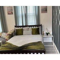 Studio Flat In Action