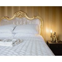 Captivating 2-Bed Apartment in London