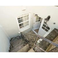 Stylish One Bedroom Flat On Gordon Road- Hopewell