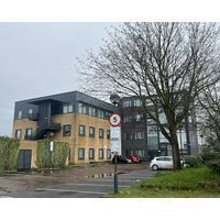 LUXURY HEATHROW AIRPORT VOYAGER HOUSE APARTMENTS