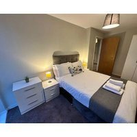 Adelphi Wharf Apartments By Beehosting