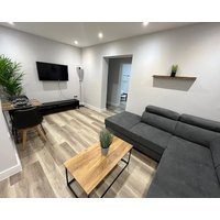 Apartment 2 Castle Lane