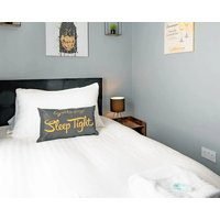 The Gathering Chester 1 Sleeps 14 Very Close To City Centre