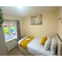 Lovely 3-bed House In Solihull