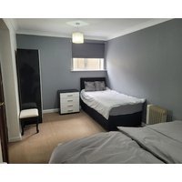 Modern Apartment in Luton