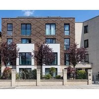 Sunlit 2-bed Urban Retreat With Modern Amenities