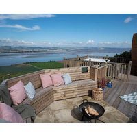 Seaview Cabin Sleeps 2 -Hot Tub -Smart Tv -Parking