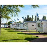 Modern & Blissful Beach Holiday Park Home in Essex