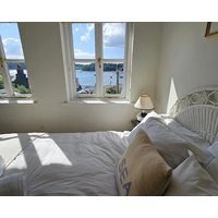 The Summer House - A Cottage That Sleeps 6 Guests In 3 Bedrooms