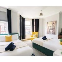 Spacious Cardiff Home For 12 + Parking + Hot Tub