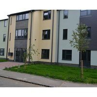 Modern And Stylish Two Bed Room Flat With A Private Balcony