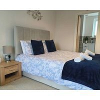 Large Light And Airy Room With Lovely Views Of The Countryside.