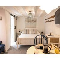 Entire Harbourside Lodge And Courtyard Just A Few Feet From Mevagissey Harbour