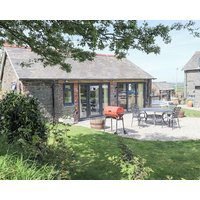 Ael-y-bryn Pet Friendly With A Garden In Tudweiliog