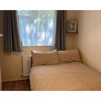 Spacious Home From Home! Perfect For Farnborough Airshow.