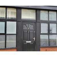 Convenient Ground Floor Apartment With Parking