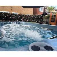 Romantic Swiss Cabin Hideaway & Hot Tub Spa Pool