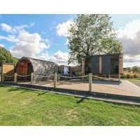 Hawkstone Romantic With Hot Tub In Hodnet