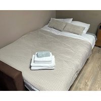 Private Garden Studio - L&d Hospital -free Wi-fi & Parking- 15min To The Airport