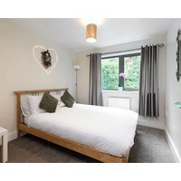 Beautiful Modern One Bedroom Apartment On Quayside For Professional & Tourist