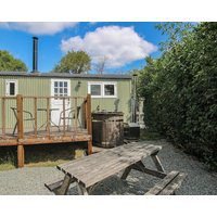 Aston - Shepherd Hut Romantic With Hot Tub In Aston On Clun