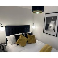 Modern-luxury 1bedroom-EnsuiteBathroom-Garden-Wifi