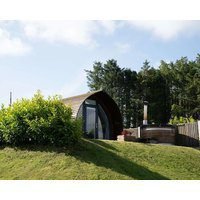Luxury Ensuite Wooden Glamping Cabin With Hot Tub