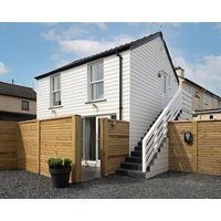 Camellia House Crest Apartment. A Cosy Apartment In The Village Of Abersoch