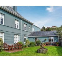 Great Ground Floor Apartment In The Heart Of Aberystwyth With Shared Hot Tub.