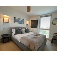 Cosy Urban Retreat In Bow - A Stones Throw From Bromley-by-bow Station!