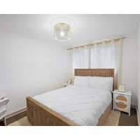 Luxury 3 Bedroom House In London