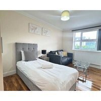 Heathrow Peace And Proximity Rooms