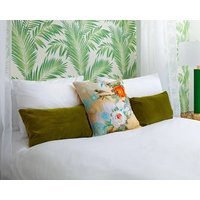 We Love Hu -sky Marina Suite