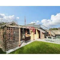 Minime Pet Friendly With A Garden In Weston-super-mare