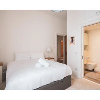 Luxury West End Apartment With Garden Glasgow