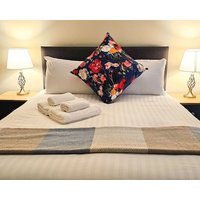 Royal Mile - Bright 2 Bedroom Apartment