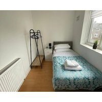 Nice Cozy House With Wifi Close To The Elizabeth Line