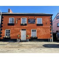 Deluxe 2 Bed Suite Llandoverynn