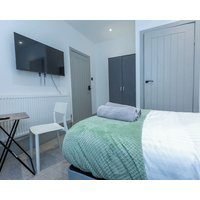 Modern & Cozy 5-bedroom House With Wifi In Medway