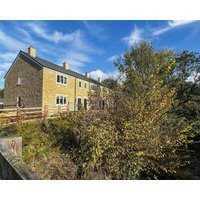 2 Bedroom Accommodation In Chinley