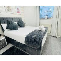 Entire Apartment Next To Canary Wharf London