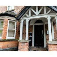 Modern Spacious 2 Bed Apartment Wolverhampton With Free Secure Parking