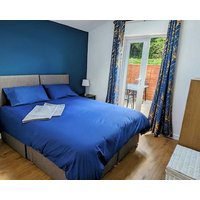 Windsor Home With Free Parking - No Cleaning Fees