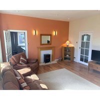 3 Bed Cottage Flat With Parking
