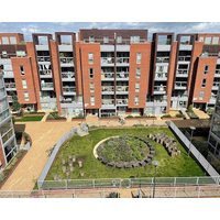 Beautiful Penthouse In A Gated Community With Private Gym Near Train Station