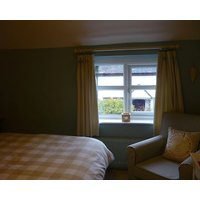 White Cottage Bed and Breakfast